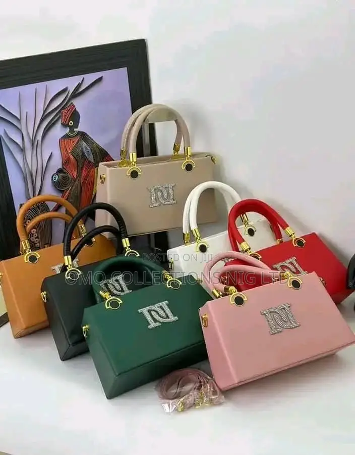 Luxury Women’s Leather Handbag–Elegant, Stylish Spacious Fashion Bag
