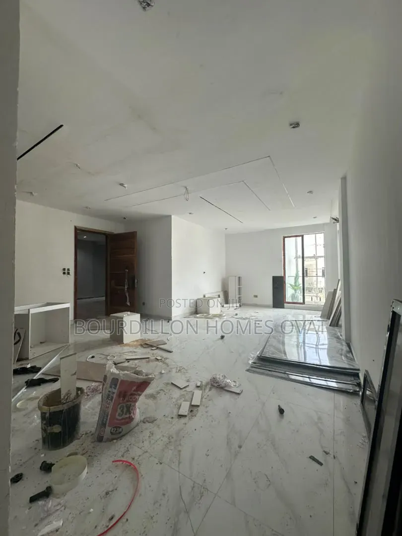 2bdrm Apartment in Ikate Lekki Lagos for sale