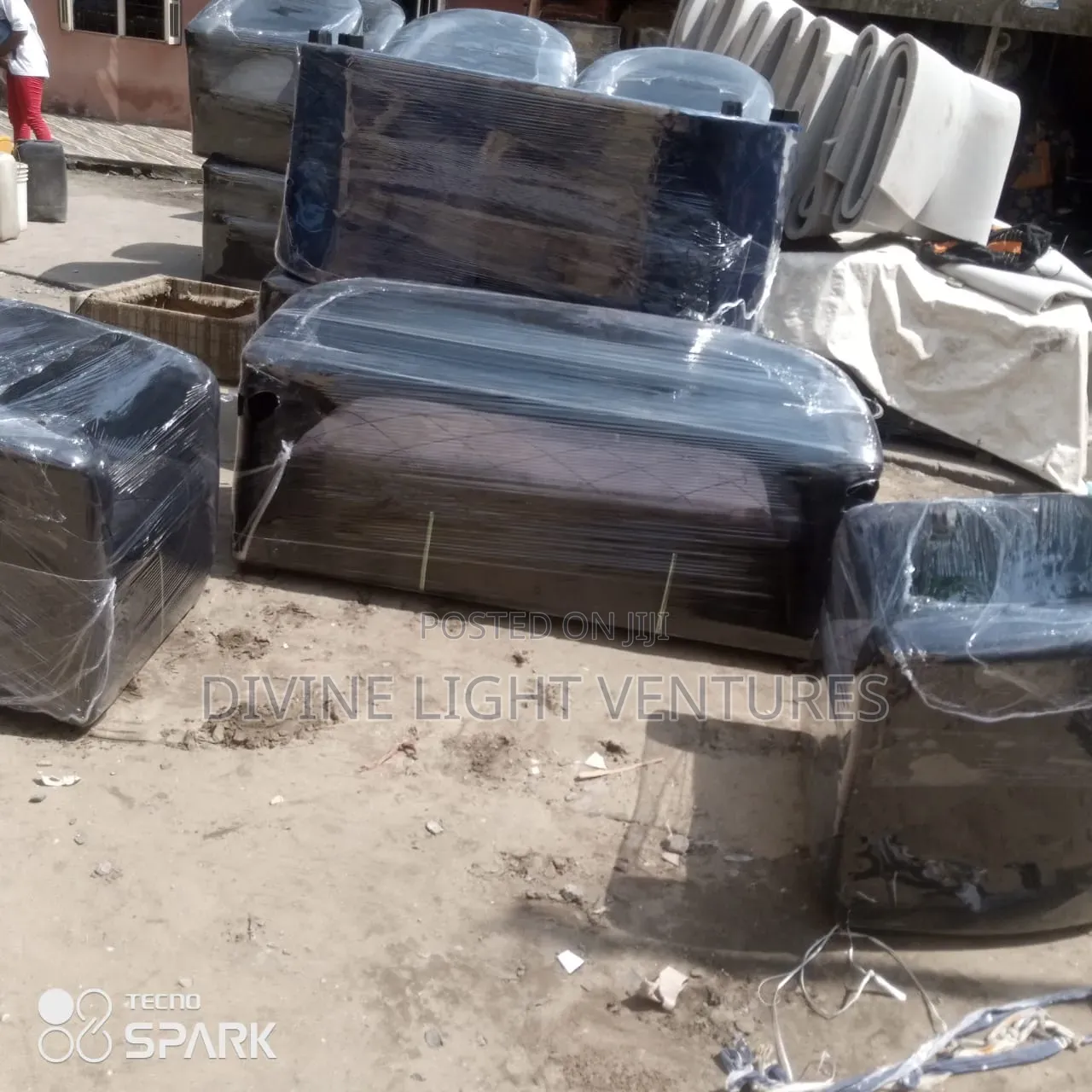 7 Seaters Bucket Chair