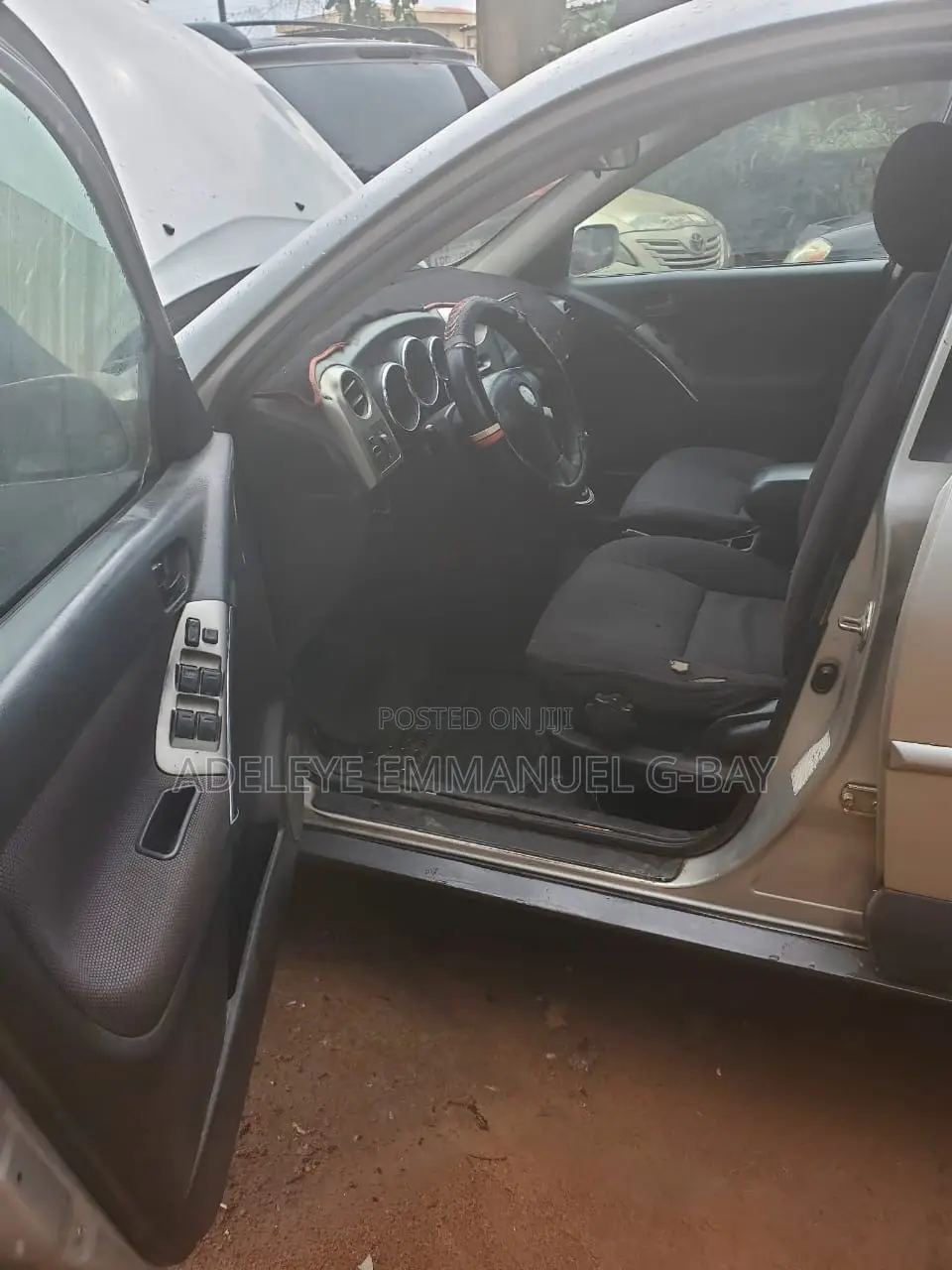 Pontiac Vibe Automatic 2004 Silver