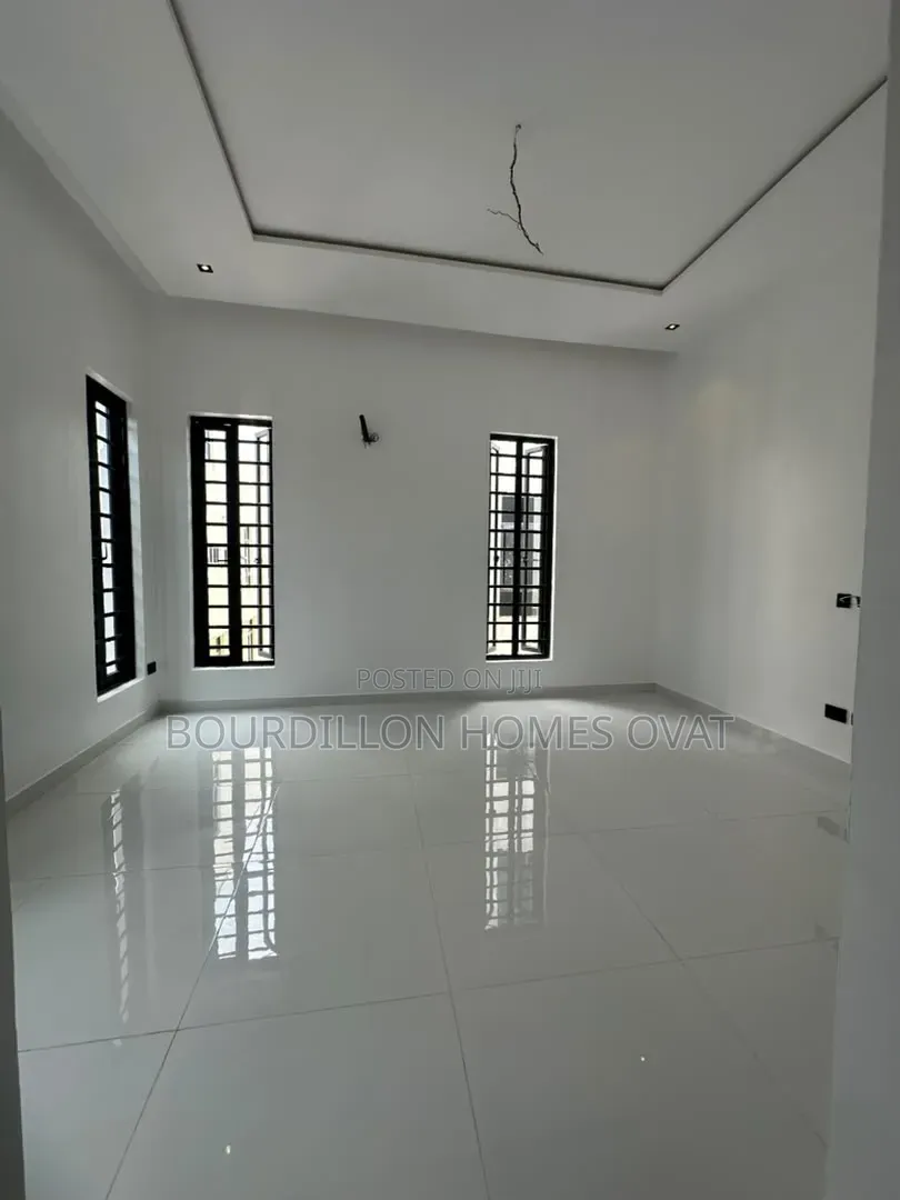 5bdrm Duplex in Megamound Estate, Ikate for sale