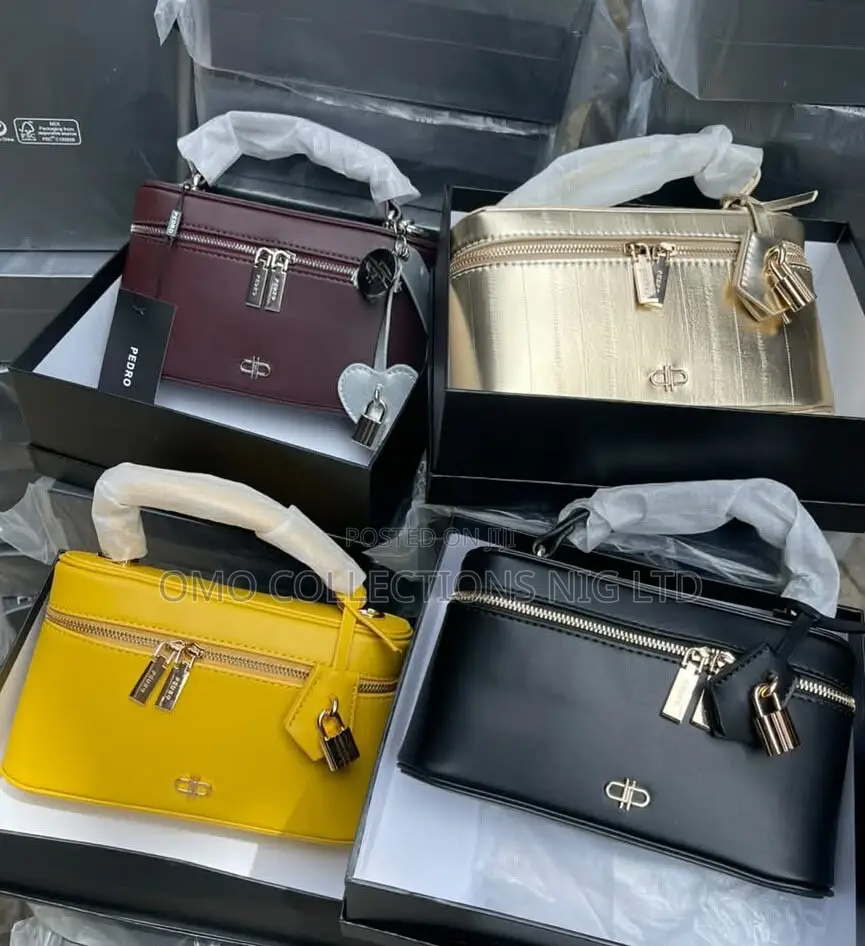 Premuim Women’s Leather Zip-Top Handbag – Fully Boxed