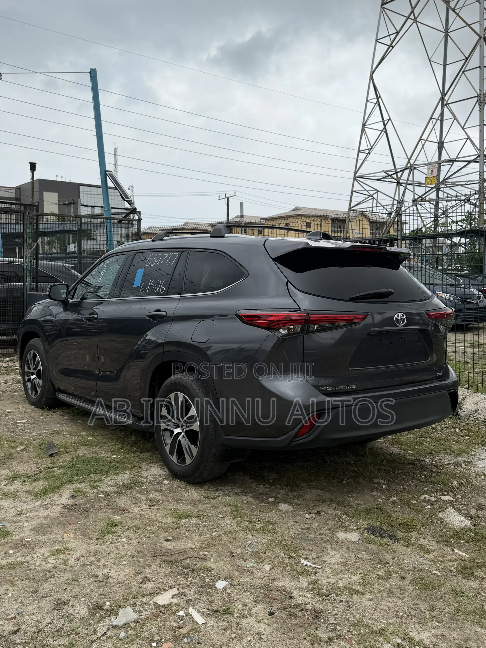 Toyota Highlander XLE 2021 Gray