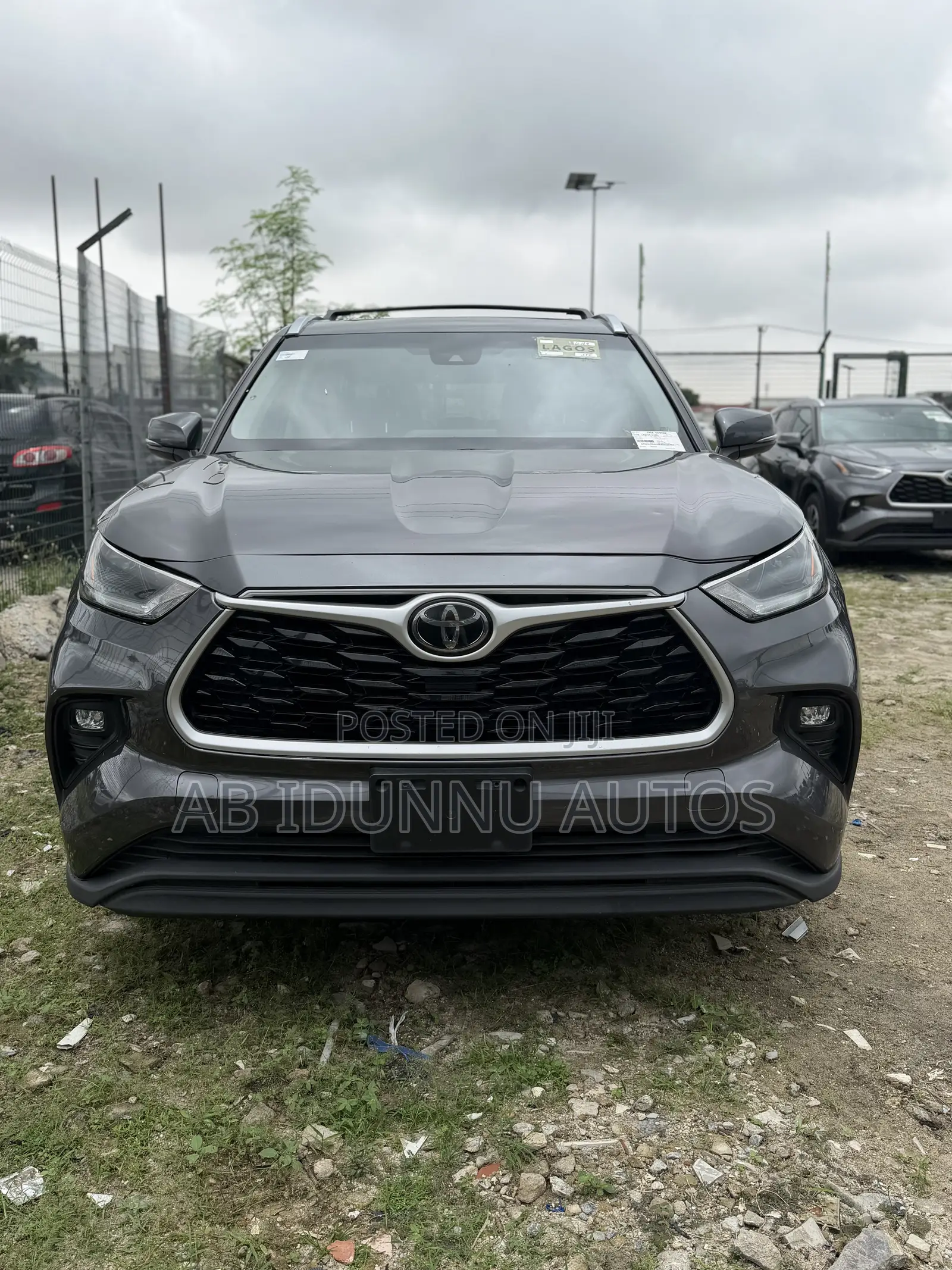 Toyota Highlander XLE 2021 Gray