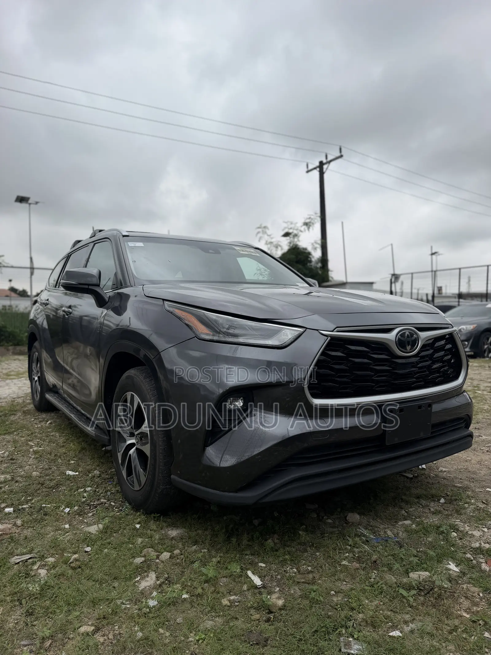 Toyota Highlander XLE 2021 Gray