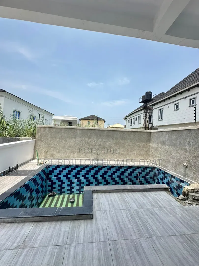 5bdrm Duplex in Lekki Palm City for sale