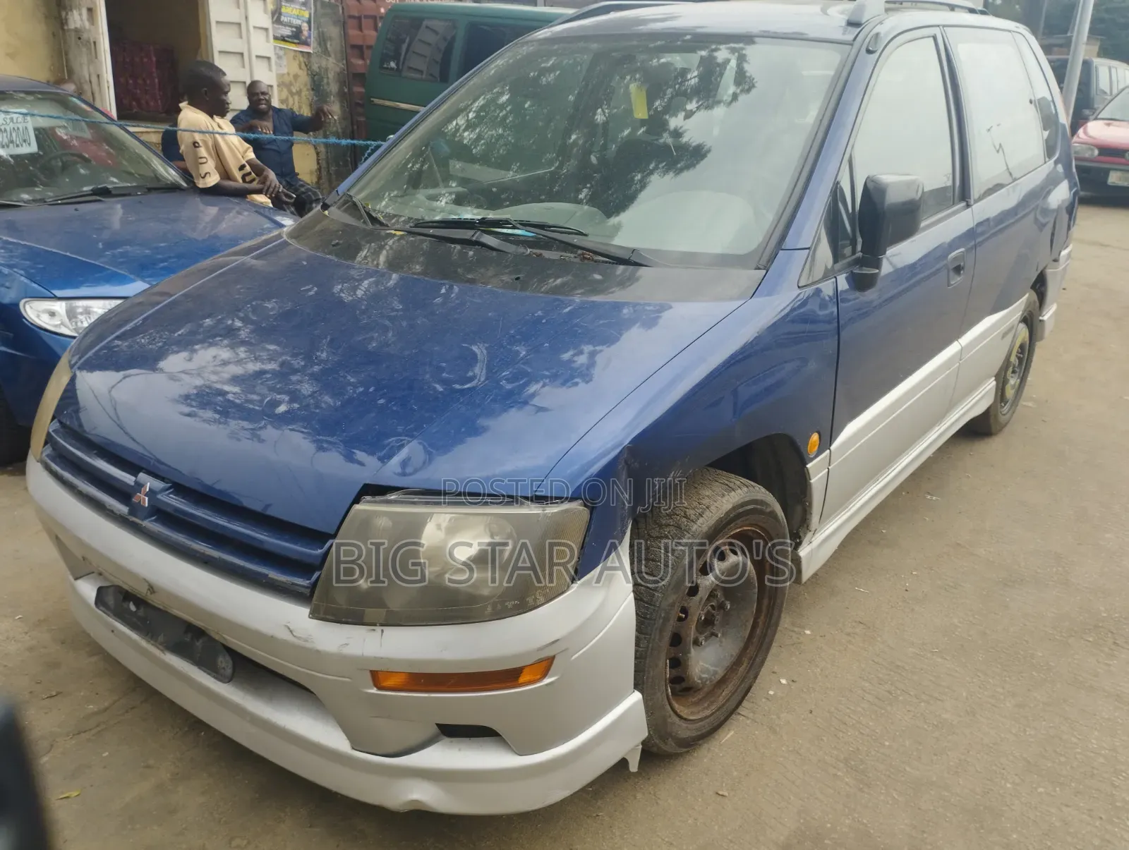 Mitsubishi SpaceWagon 2000 Blue