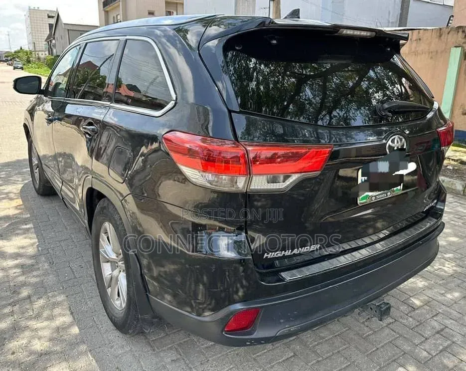 Toyota Highlander 2016 Black