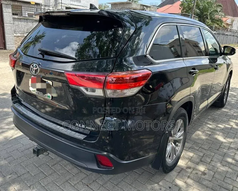 Toyota Highlander 2016 Black