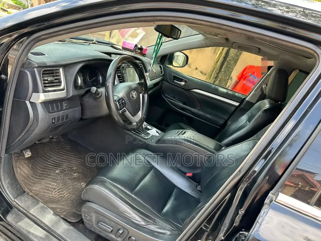 Toyota Highlander 2016 Black