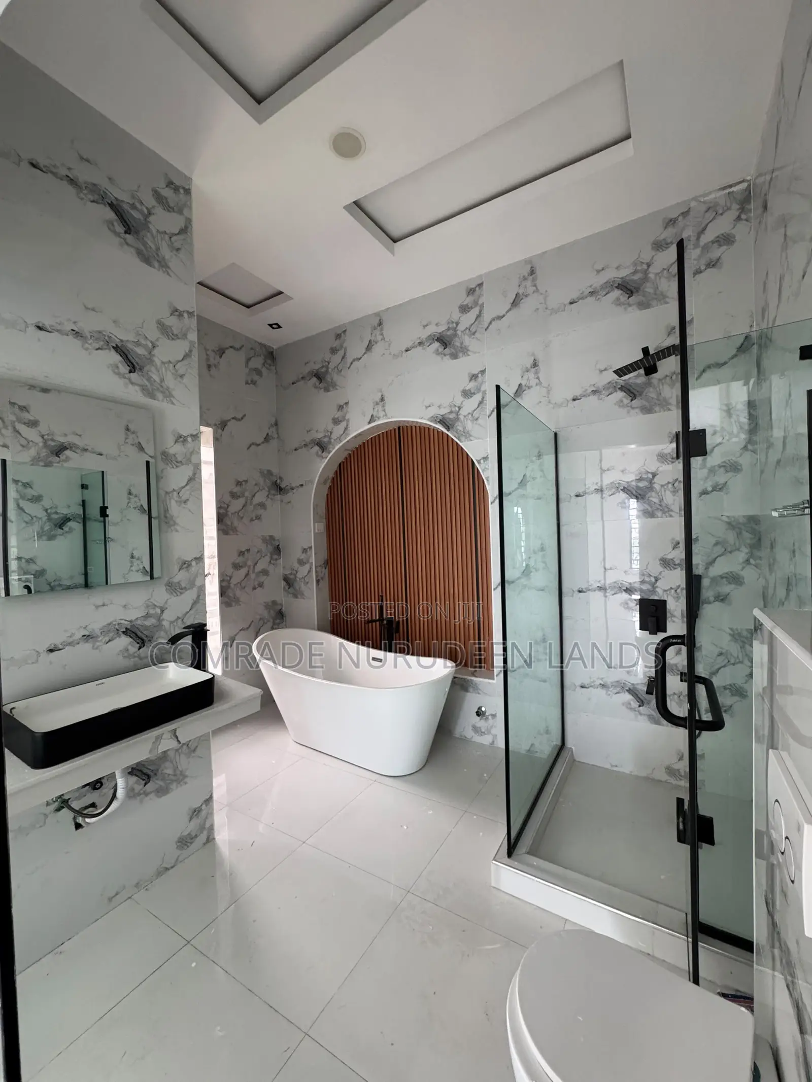 4bdrm Duplex in Chevron for rent
