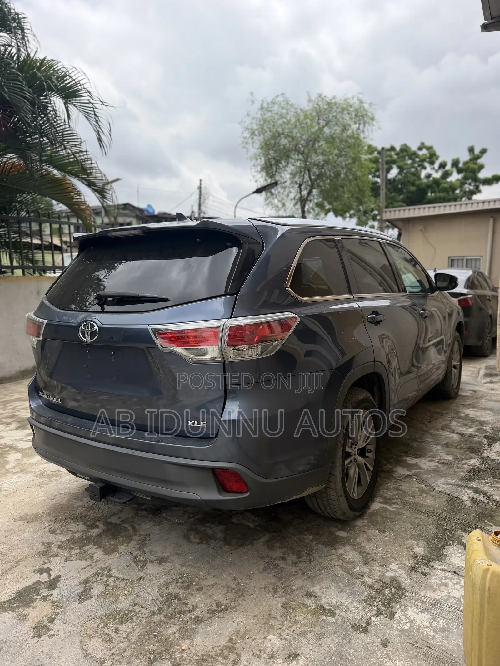 Toyota Highlander XLE 4dr SUV AWD (3.5L 6cyl 6A) 2014 Blue