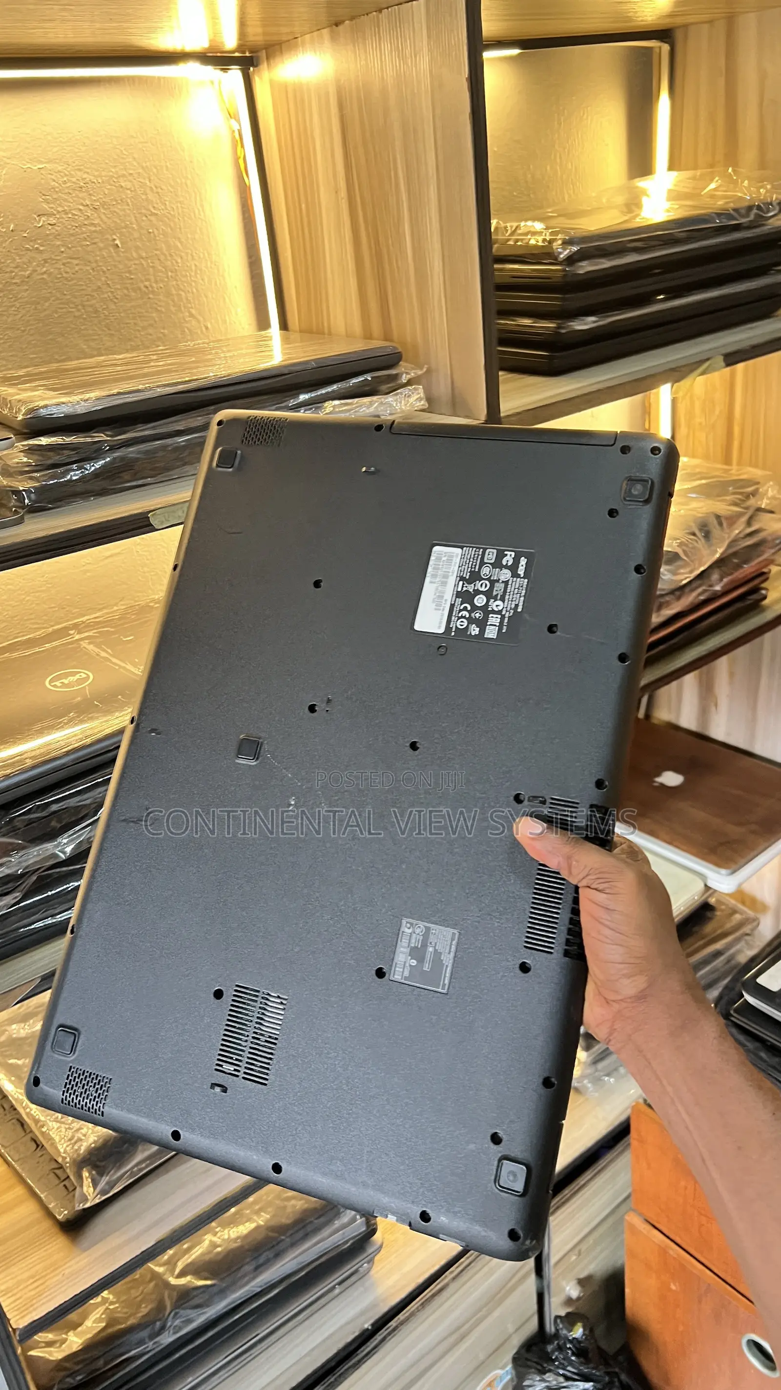 Laptop Acer Aspire ES1-711 4GB Intel Pentium HDD 160GB
