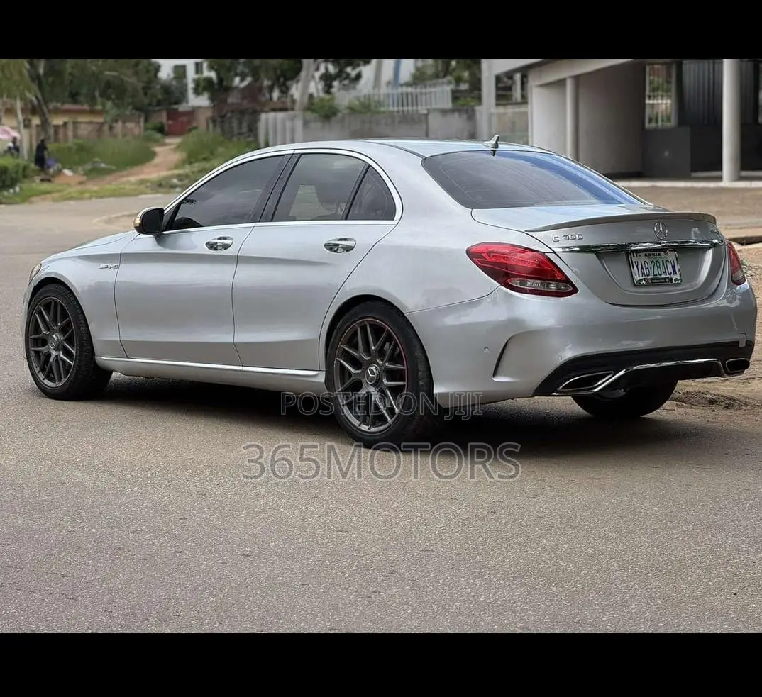 Mercedes-Benz C300 2015 Silver