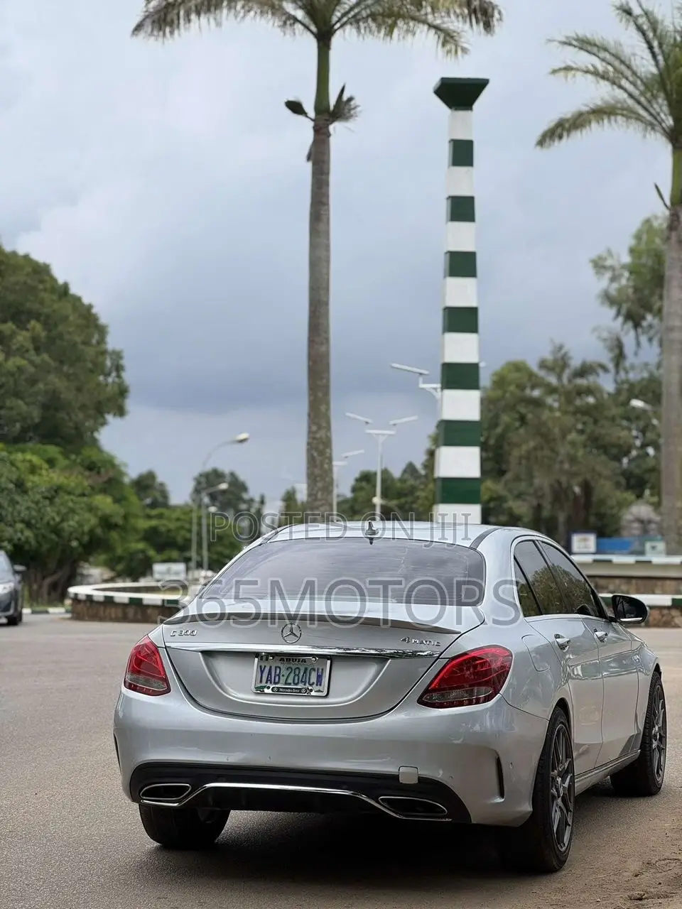 Mercedes-Benz C300 2015 Silver