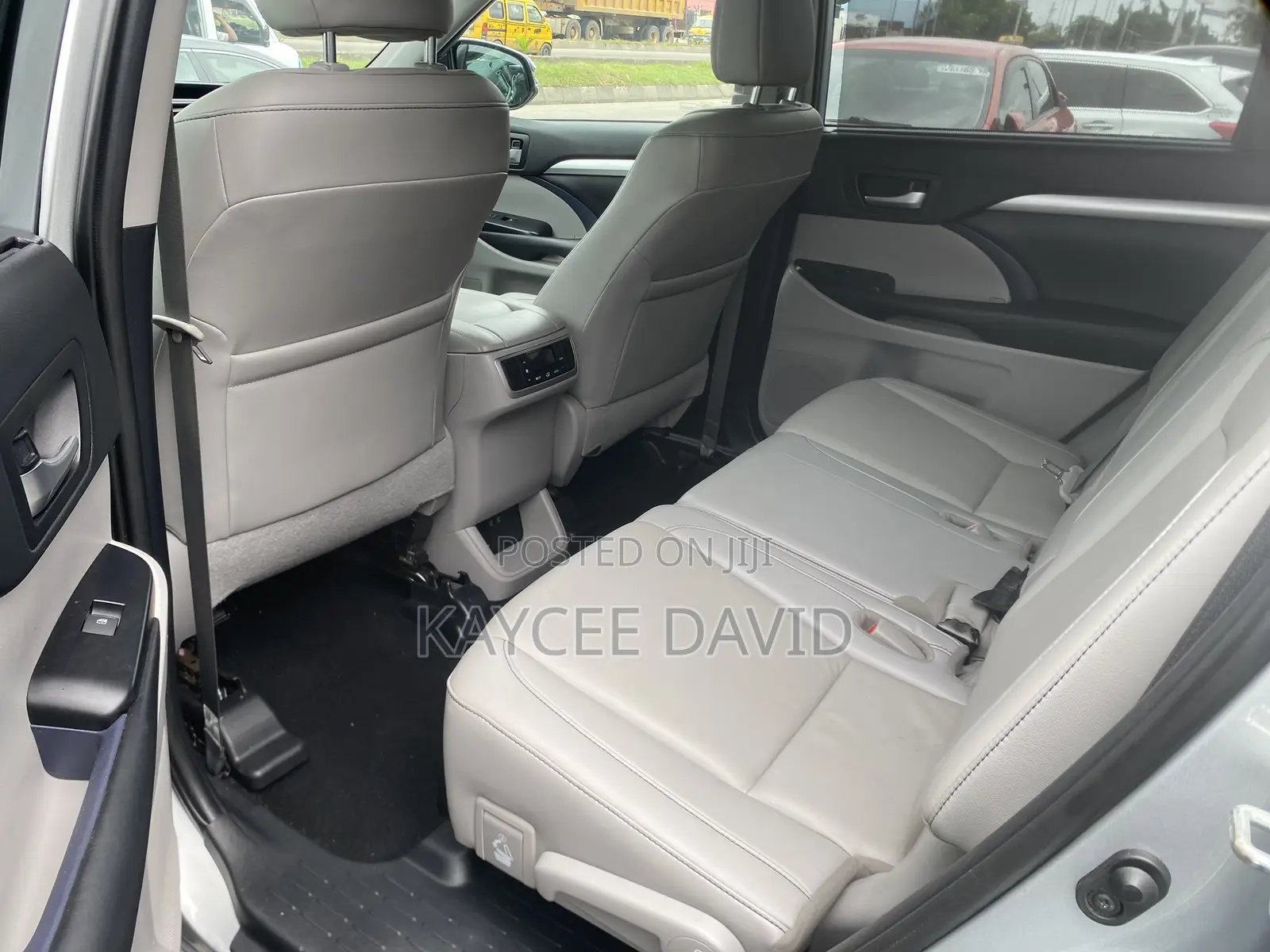Toyota Highlander XLE 2019 Gray