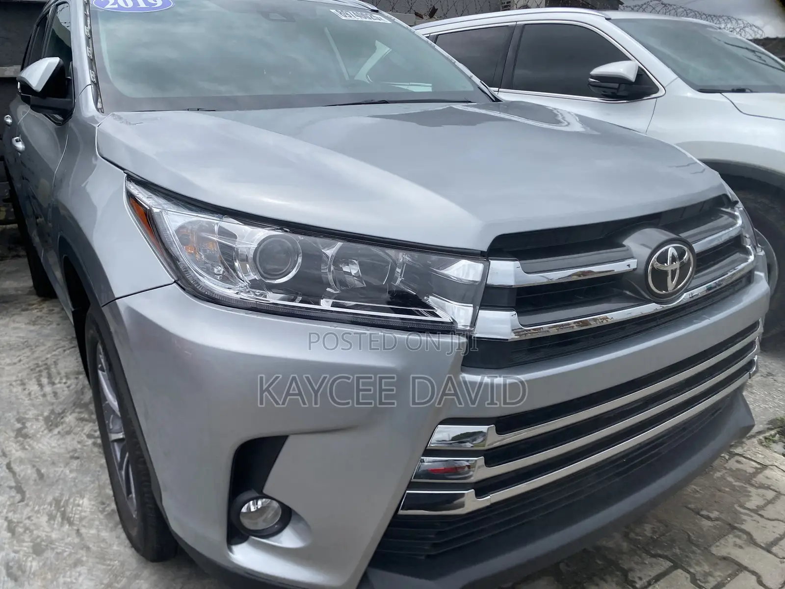 Toyota Highlander XLE 2019 Gray