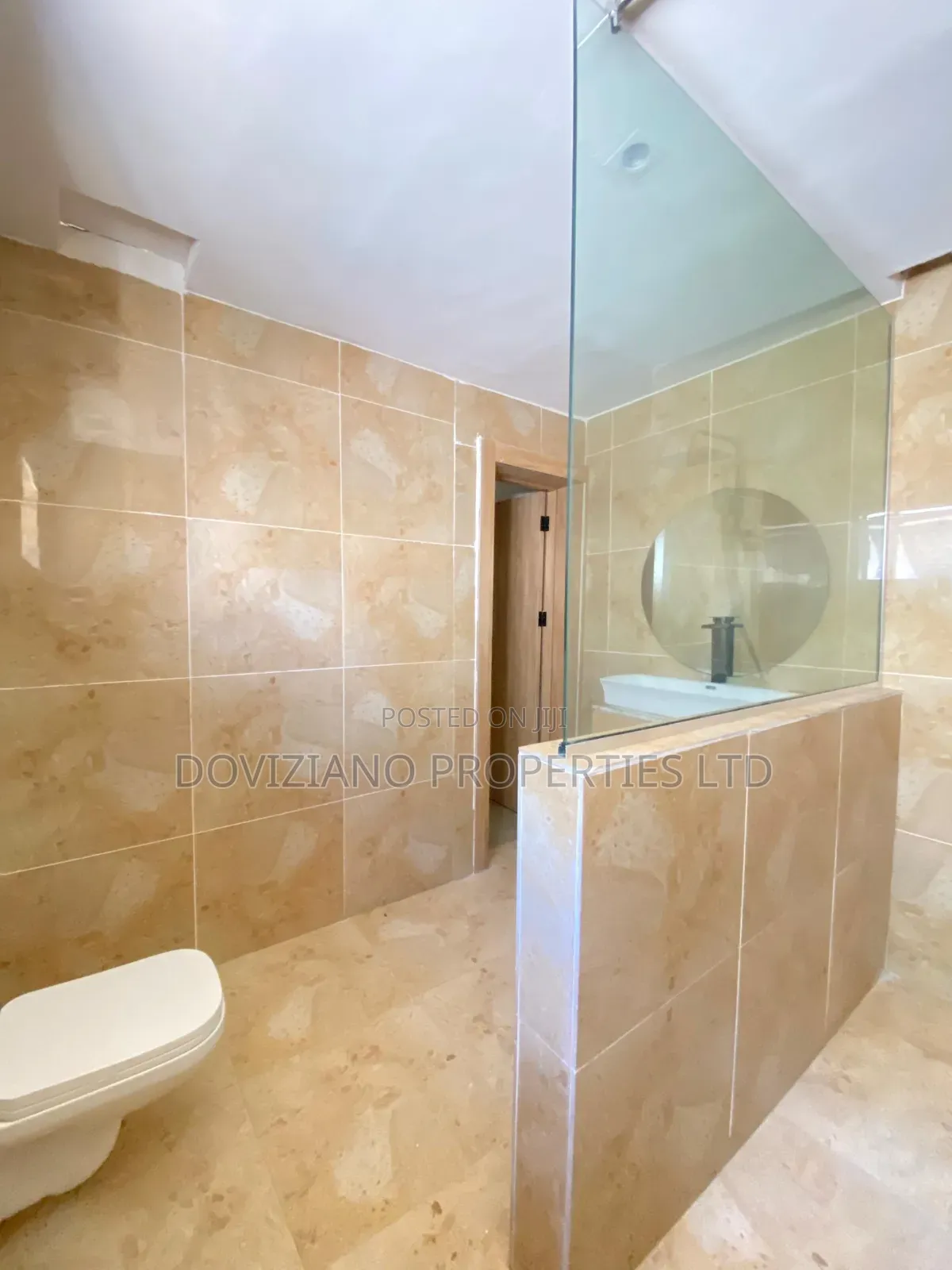 5bdrm Duplex in Ikota for sale