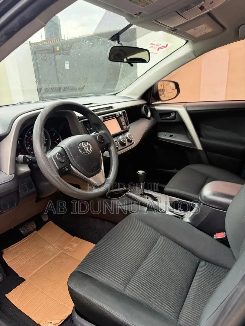Toyota RAV4 LE AWD (2.5L 4cyl 6A) 2016 Black