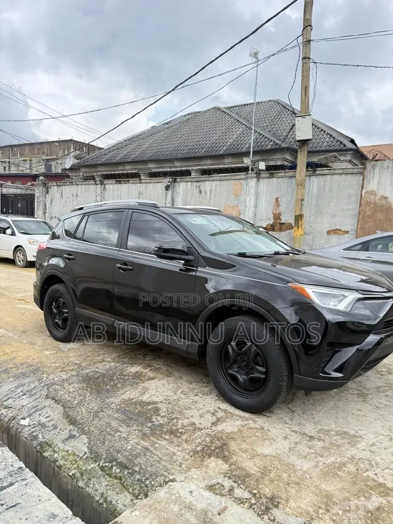 Toyota RAV4 LE AWD (2.5L 4cyl 6A) 2016 Black