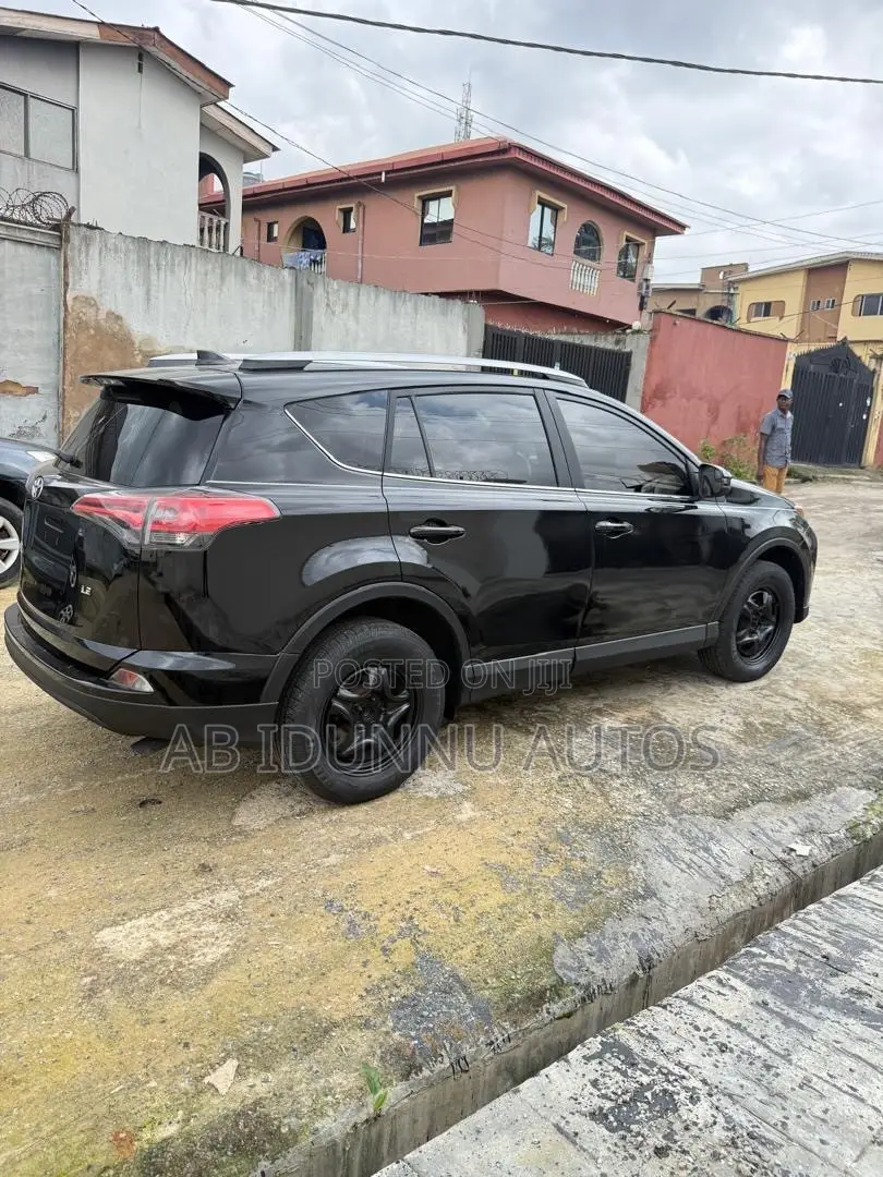 Toyota RAV4 LE AWD (2.5L 4cyl 6A) 2016 Black