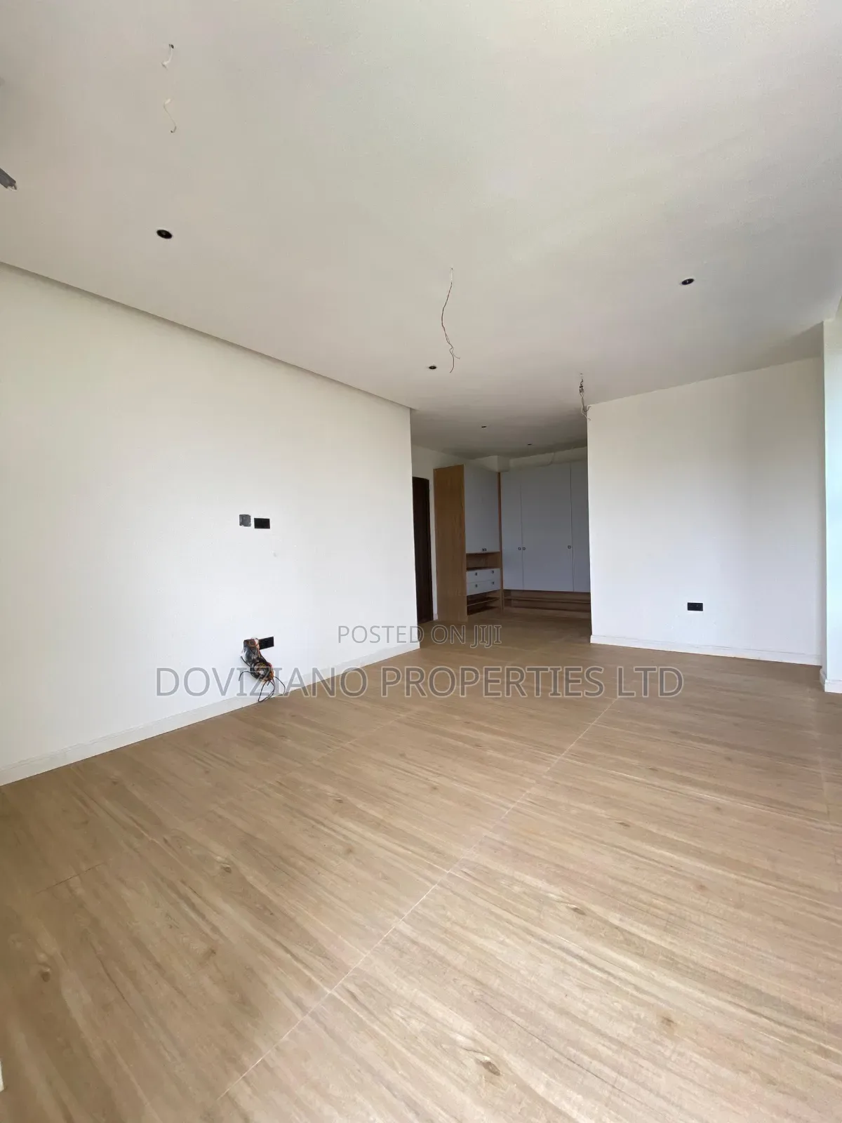 3bdrm Apartment in Lekki Phase 1 for sale