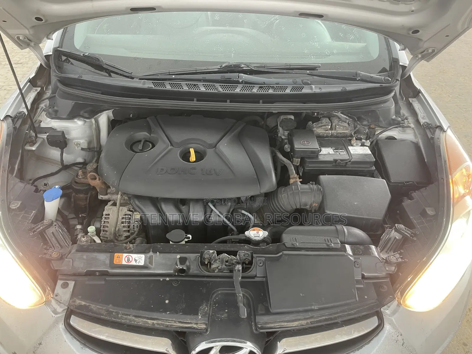 Hyundai Elantra Limited Sedan FWD (1.8L 4cyl 6A) 2013 Silver