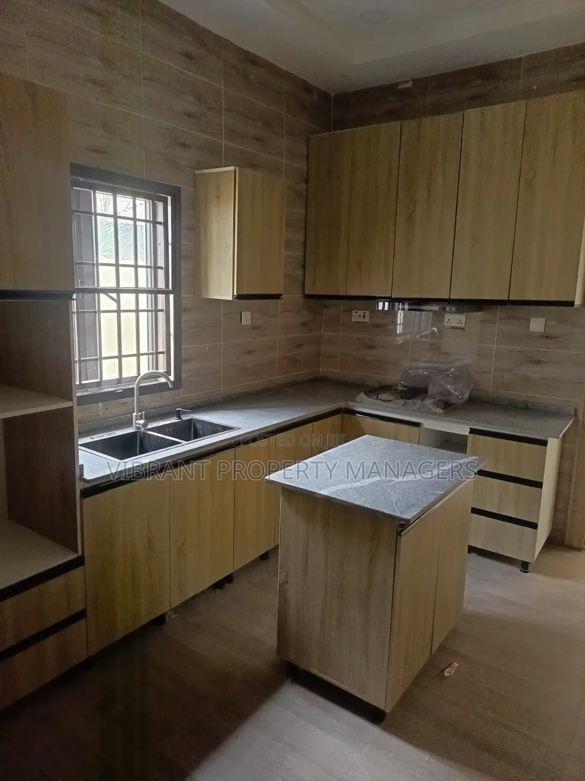4bdrm Duplex in Gwari Avenue, Kaduna / Kaduna State for rent