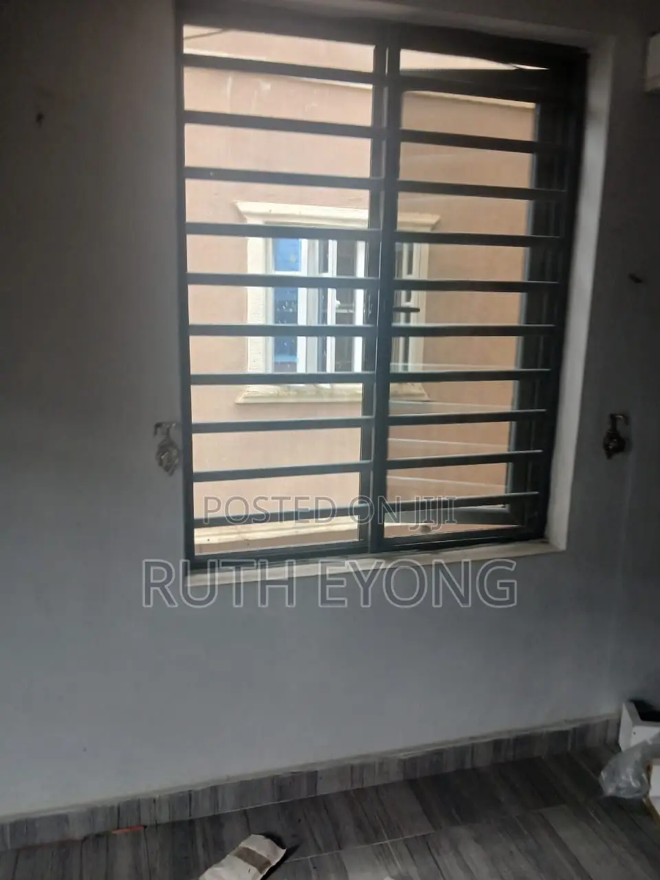 1bdrm Apartment in ๐๐ฑ๐บ๐ถ๐ฟ๐ฎ๐น๐๐ ๐๐ฎ๐, Lekki Phase 1 for rent
