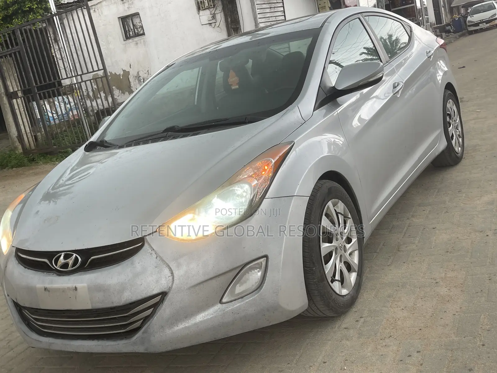 Hyundai Elantra Limited Sedan FWD (1.8L 4cyl 6A) 2013 Silver