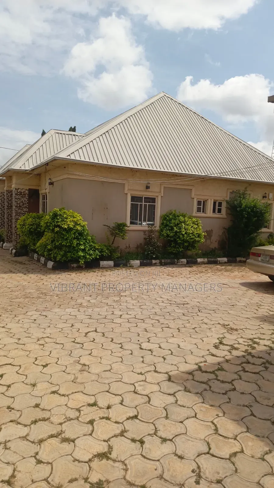 3bdrm Bungalow in High Cost, Kaduna / Kaduna State for sale