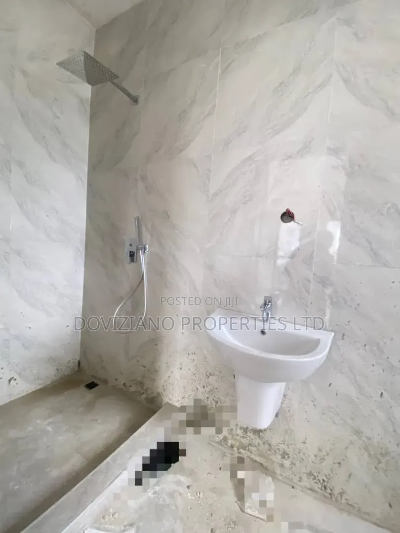 3bdrm Apartment in Victoria Island Extension for sale