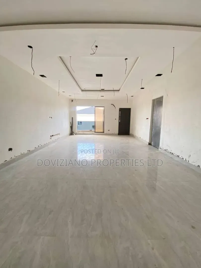 3bdrm Apartment in Victoria Island Extension for sale