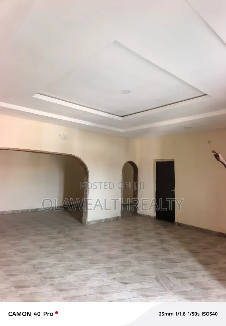 3bdrm Block of Flats in Alegongo Estate, Ibadan for rent