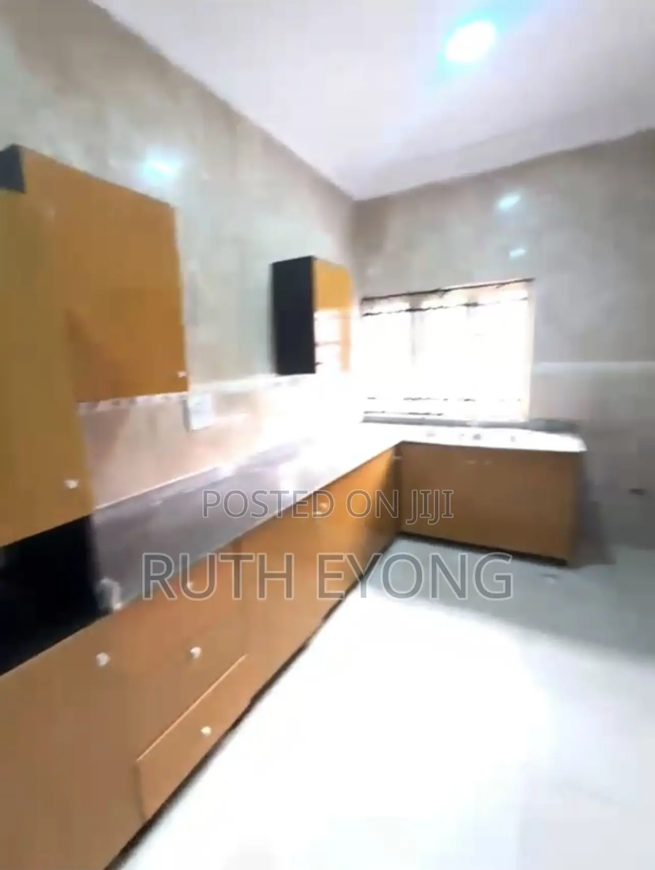 3bdrm Apartment in Thomas Estate Ajah for rent