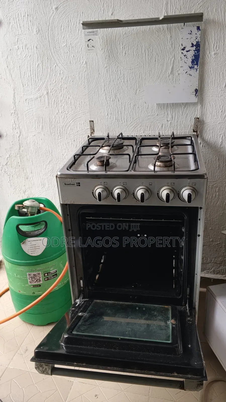 Scanfrost 4burnners Gas Cooker With Oven and Cylinder