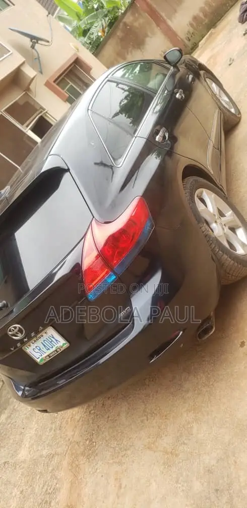 Toyota Venza 2010 Black