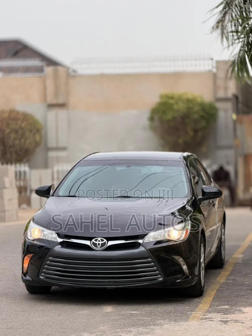Toyota Camry LE 4dr Sedan (2.5L 4cyl 6A) 2016 Black