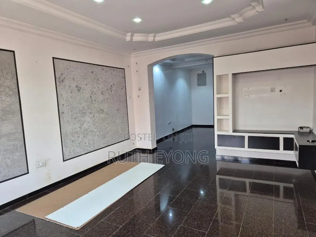 4bdrm House in Lekki Phase I Lagos for rent