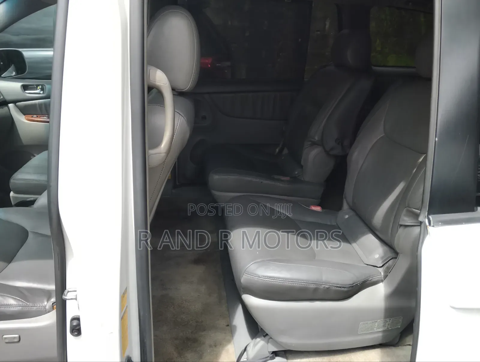Toyota Sienna 2005 White
