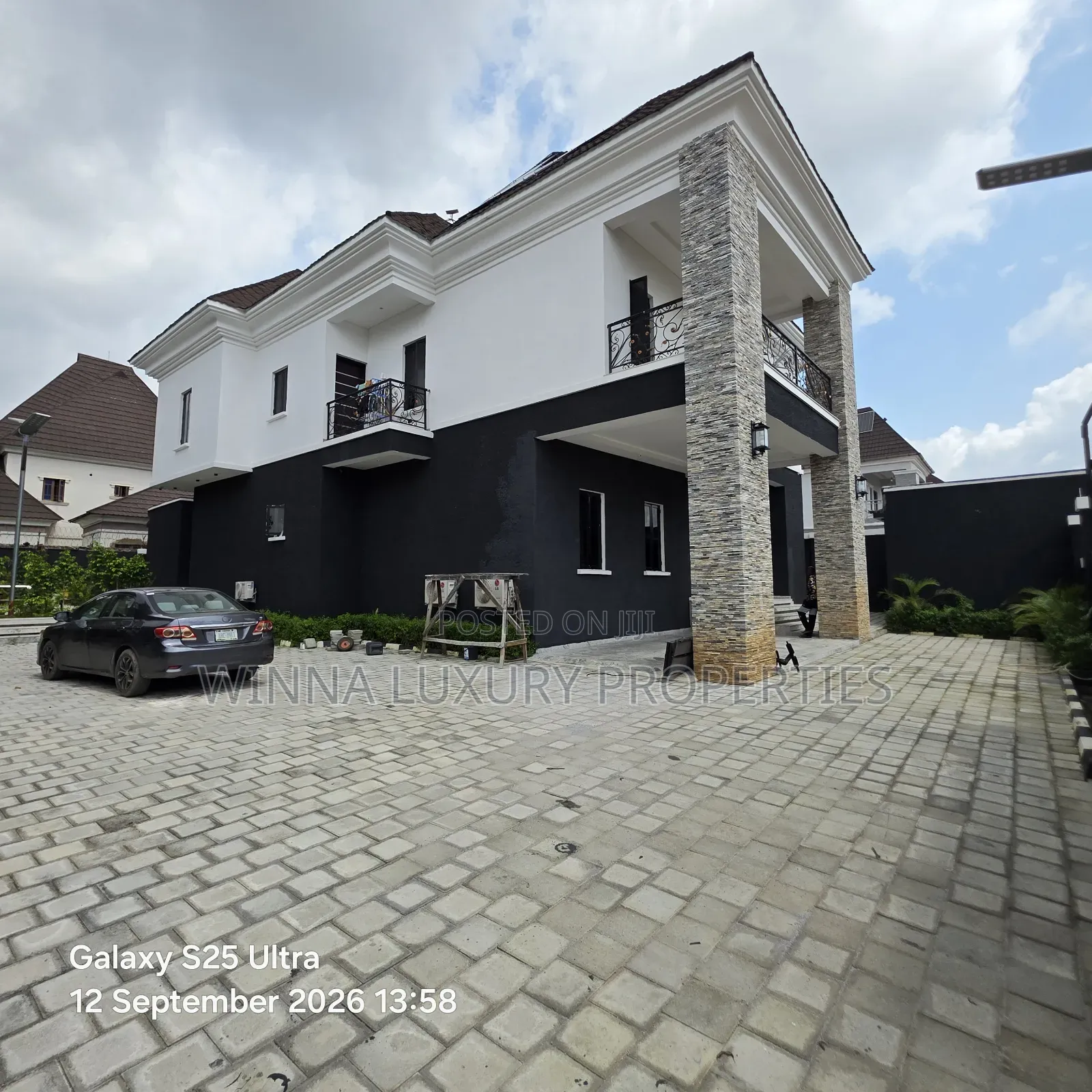 5bdrm Duplex in Light House Estate, Lugbe District for sale