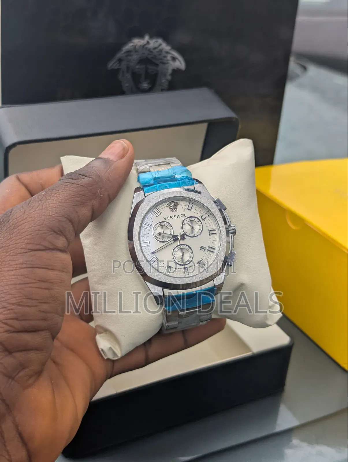 Polished Steel Bracelet Strap Silver Versace Men's Wrist Watch