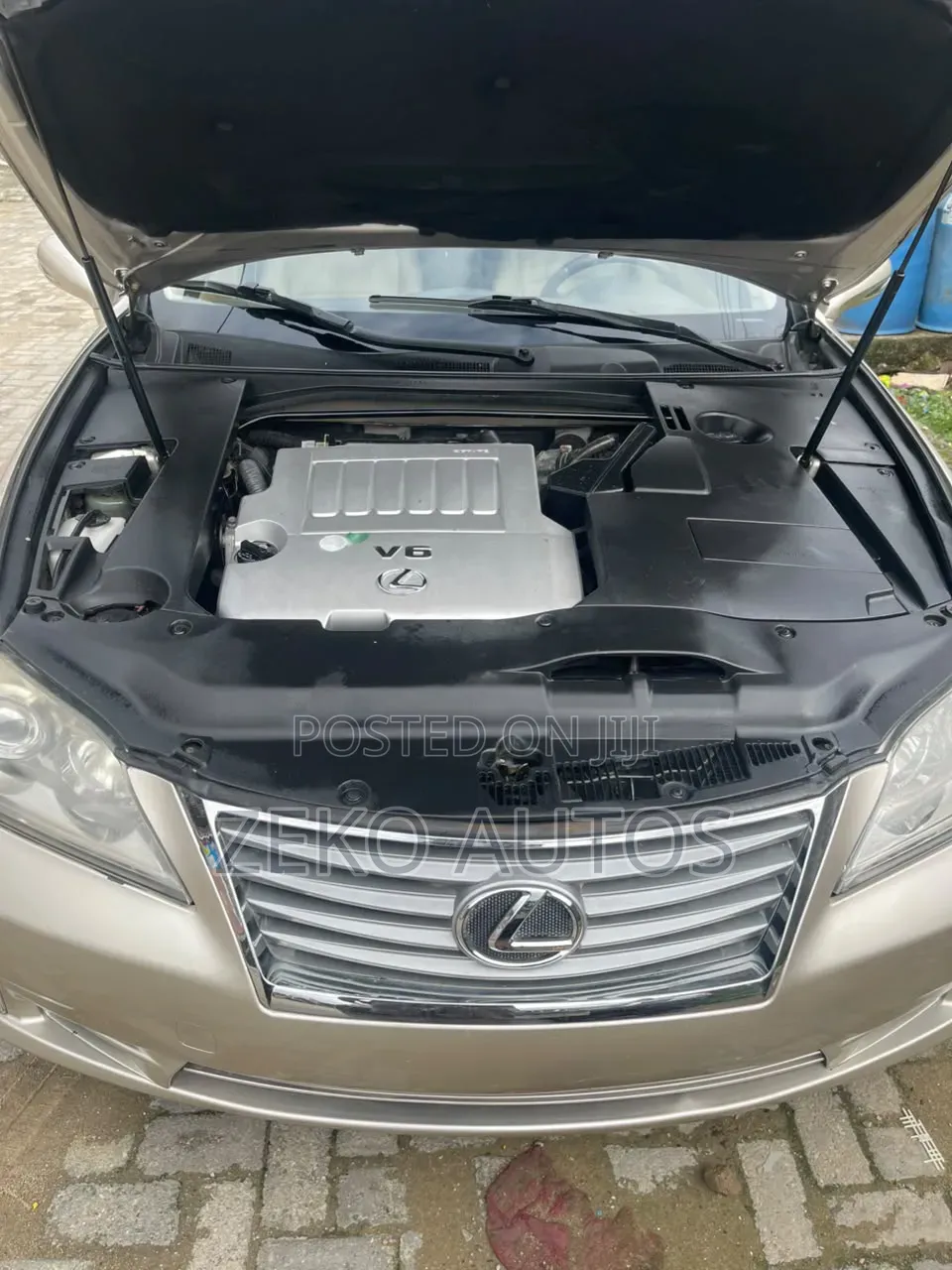Lexus ES 350 2010 Gold