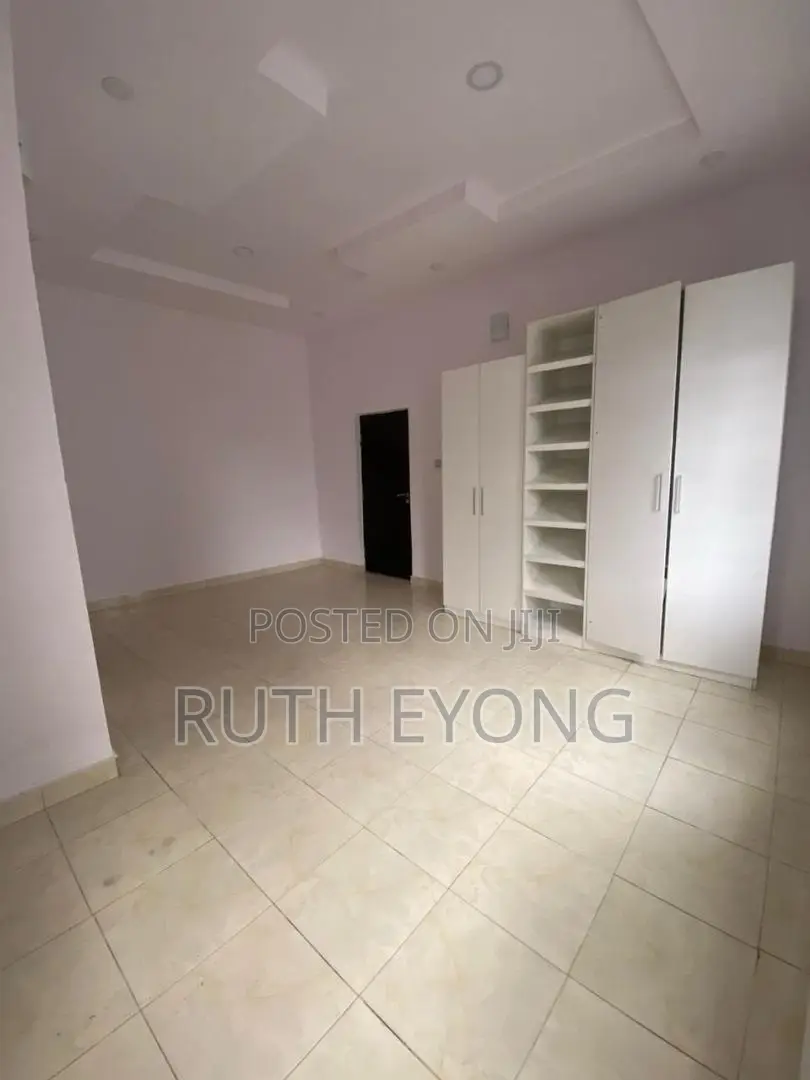 4bdrm House in Ikota Villa Estate for sale