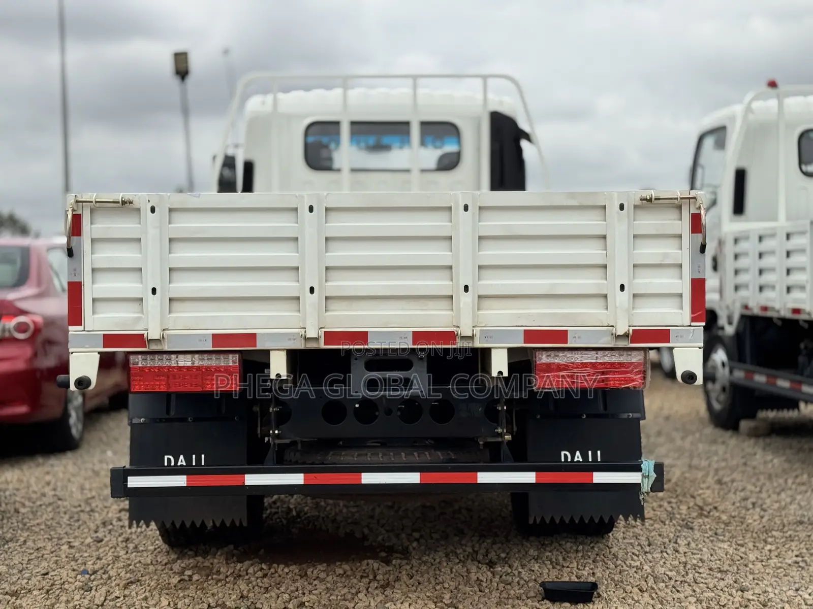 T - King Truck Simi Double Cabin