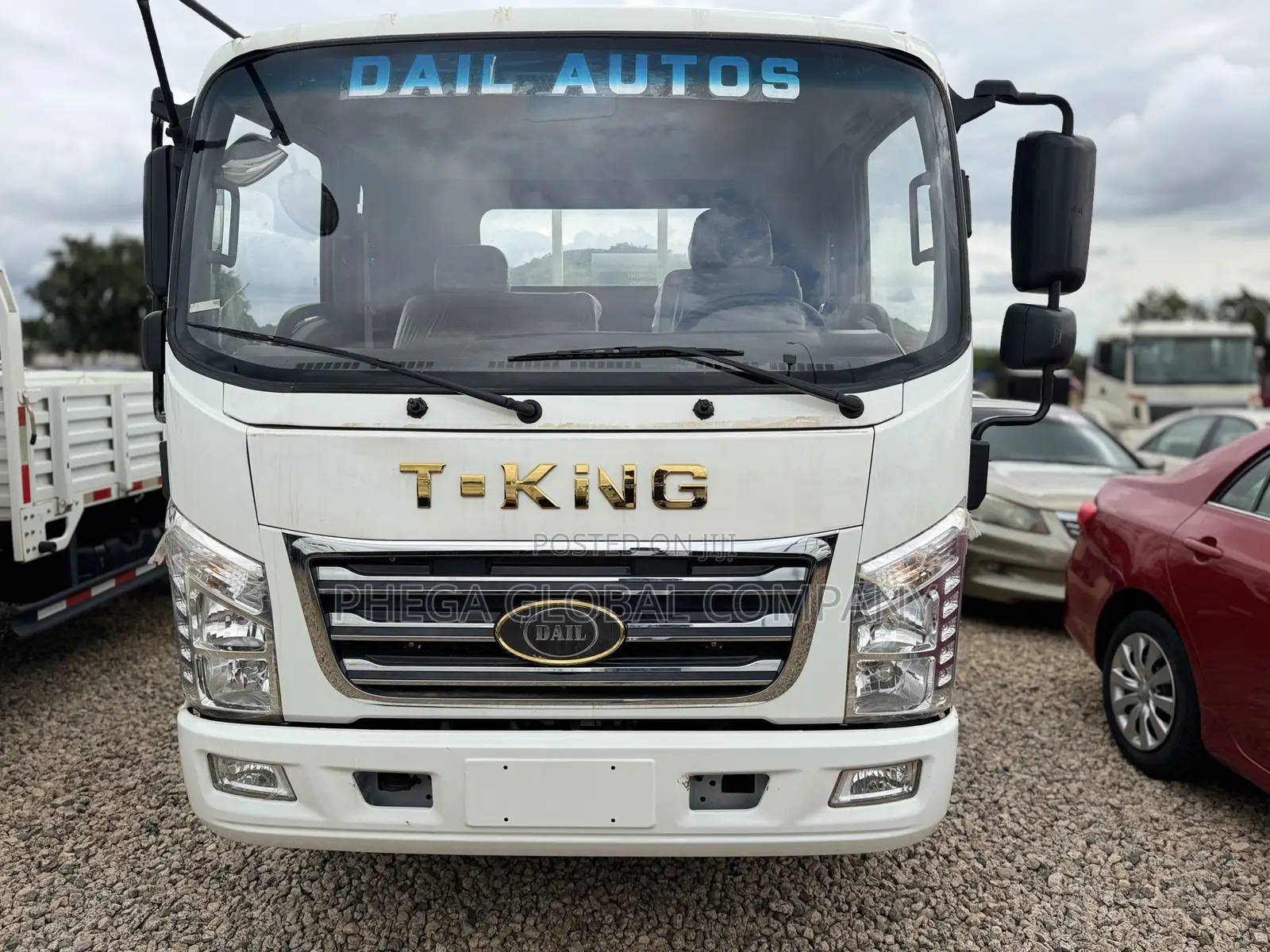 T - King Truck Simi Double Cabin