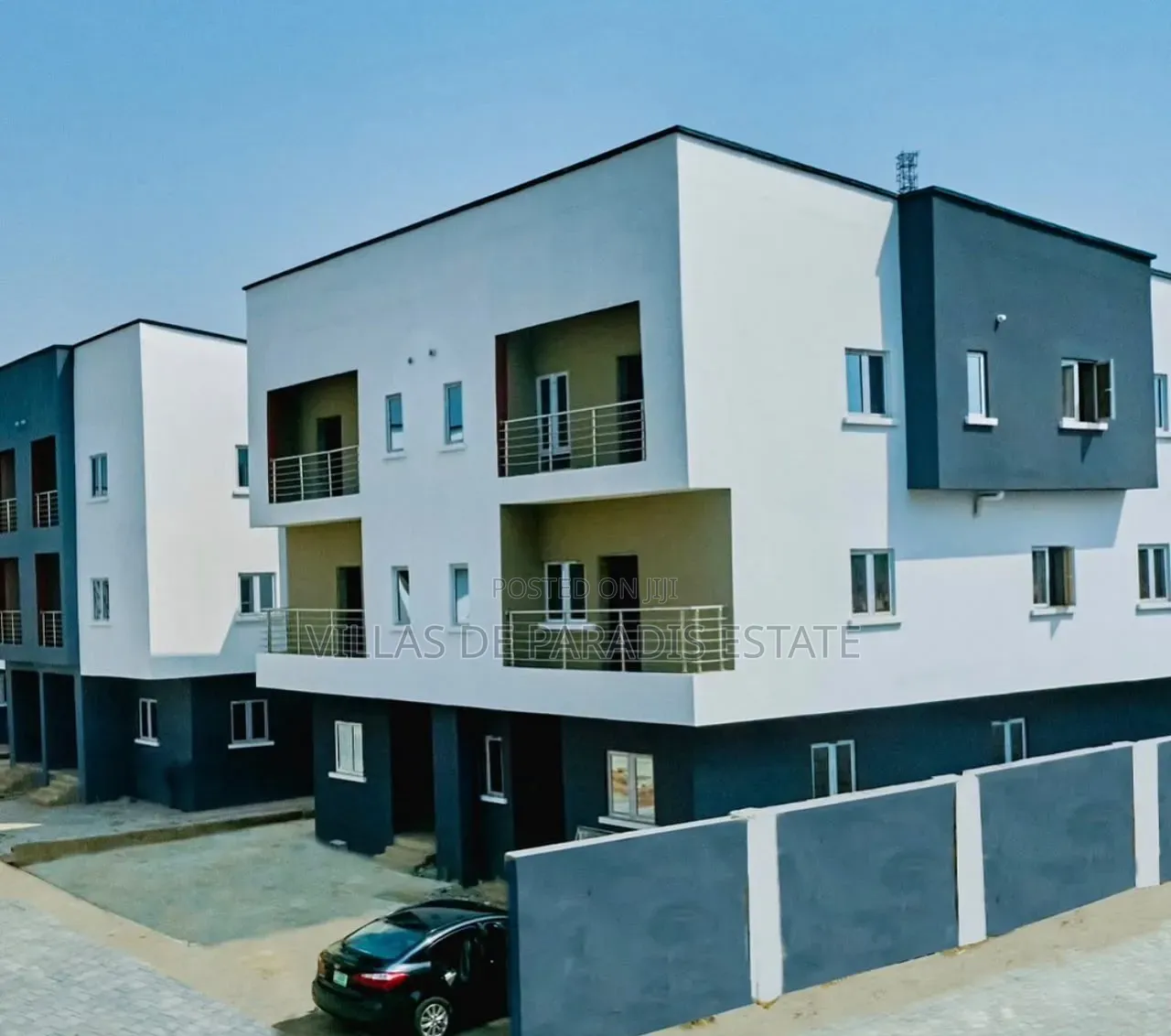 5bdrm Duplex in Villas De Paradis, Galadimawa for sale