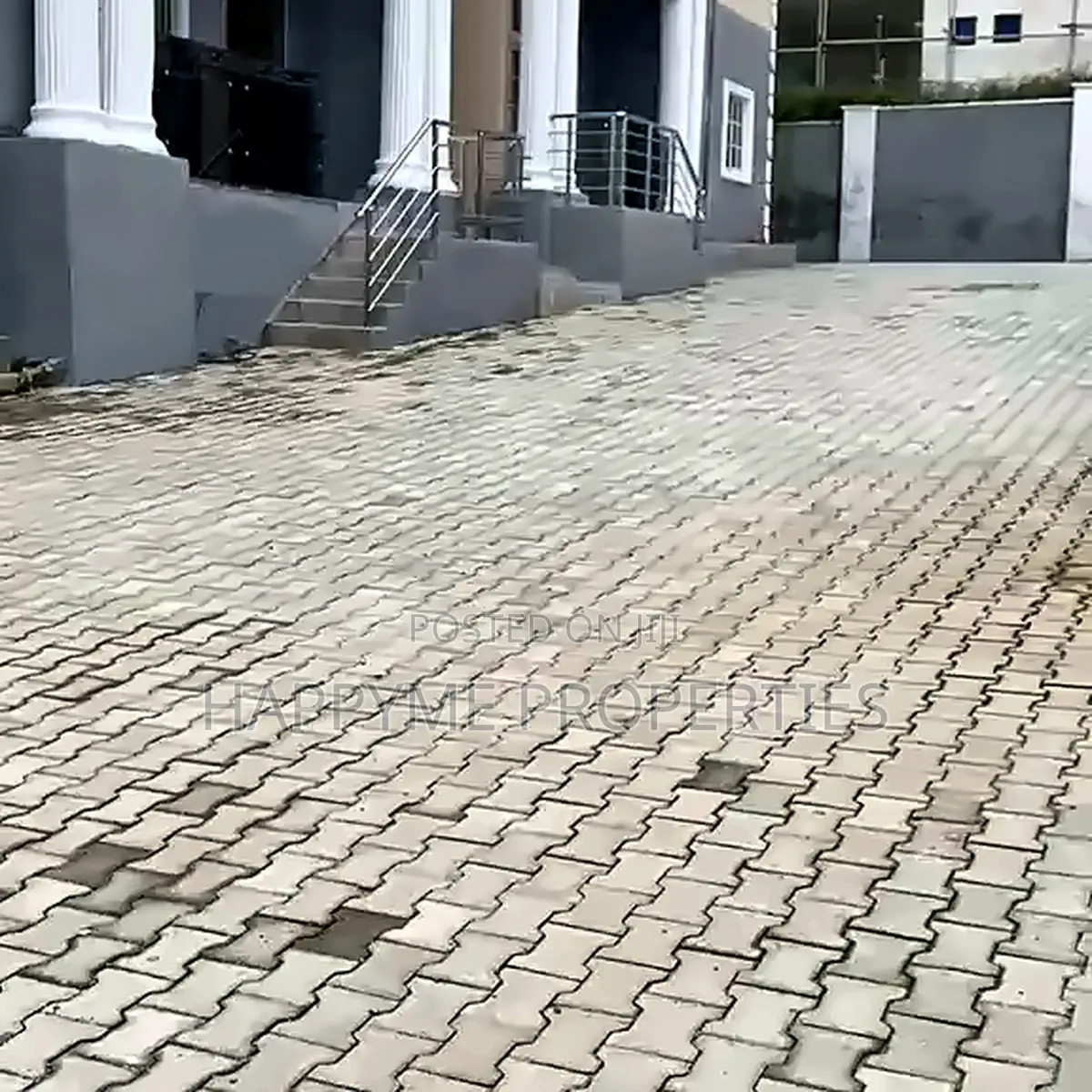 Furnished 3bdrm Block of Flats in Katampe (Main) for sale