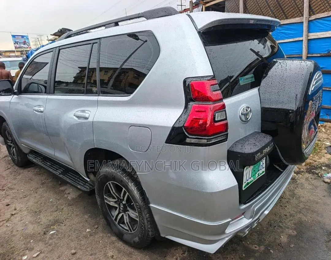 Toyota Land Cruiser Prado 2013 Silver