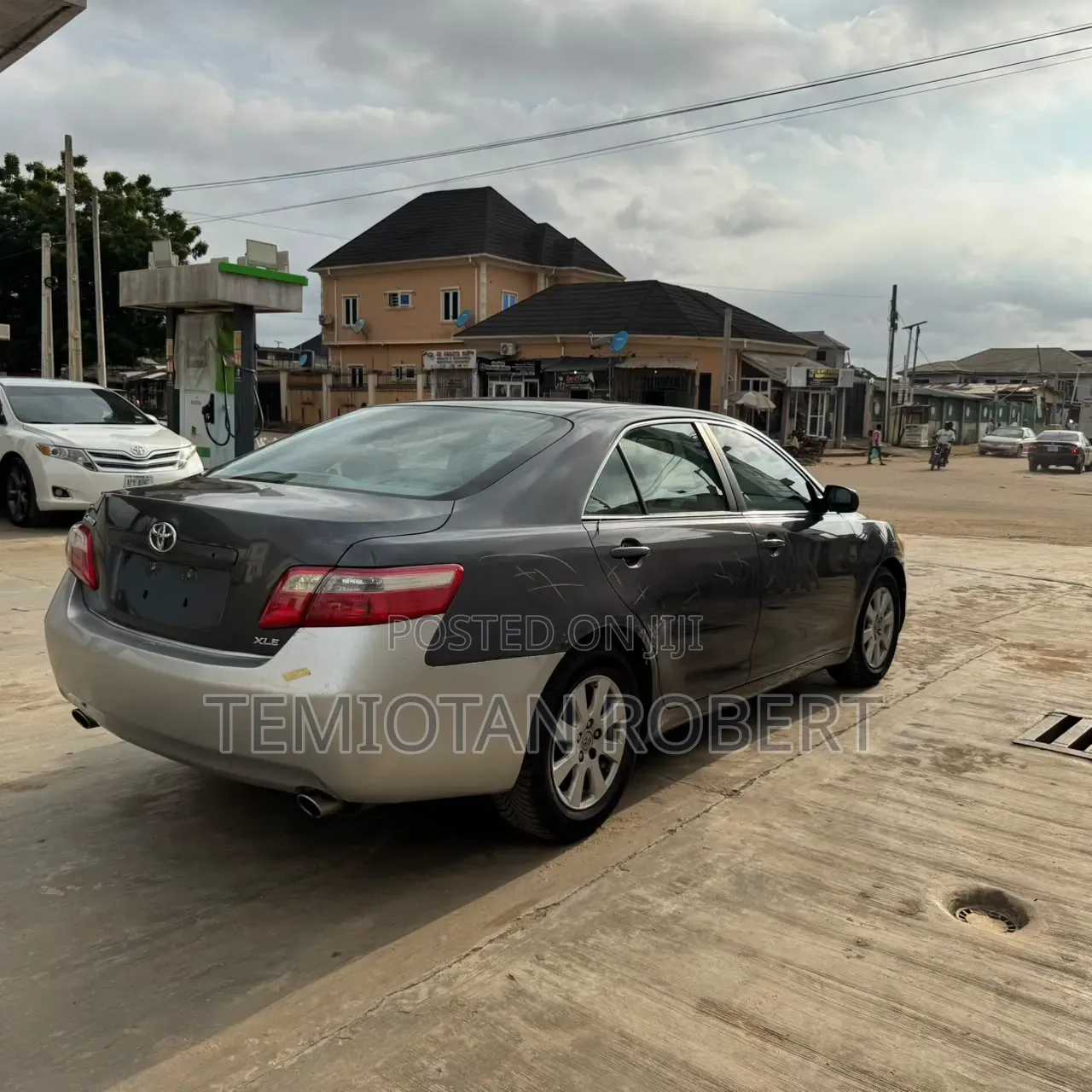 Toyota Camry LE V6 4dr Sedan (3.5L 6cyl 6AM) 2009 Gray